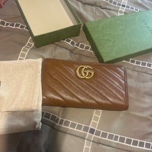 Authentic Gucci wallet